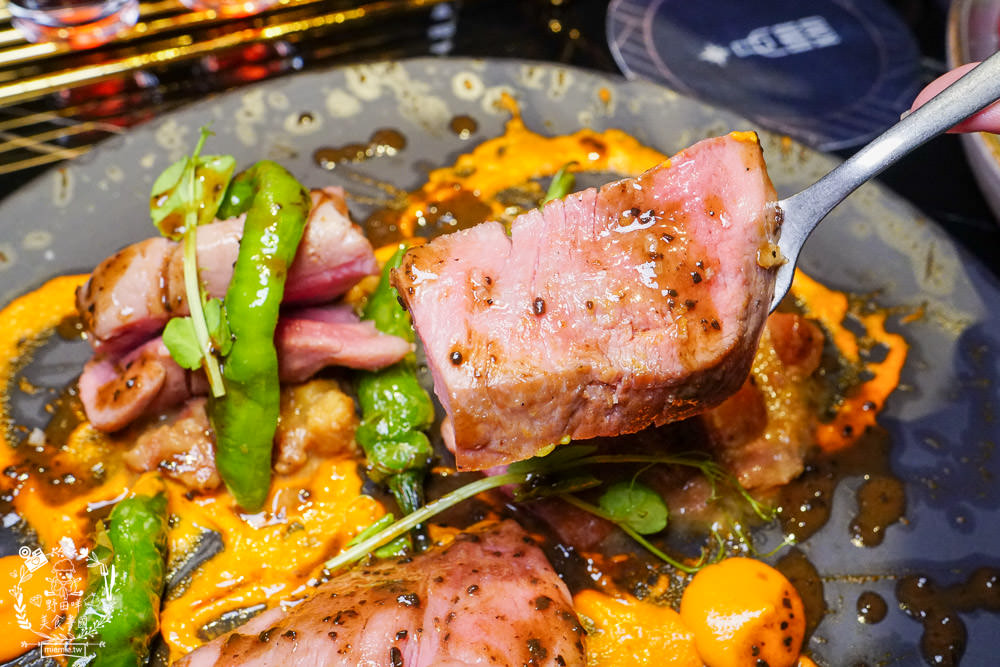 BAR KAO|高雄浪漫又奢華的高空夜景餐酒館!美麗絢爛的百萬夜景陪你度過美好又搖滾的一夜! - 第45張圖 BAR KAO|高雄浪漫又奢華的高空夜景餐酒館!美麗絢爛的百萬夜景陪你度過美好又搖滾的一夜!