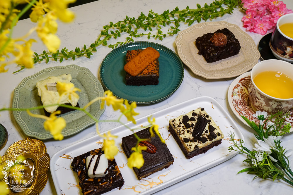 高雄[Bunny Flower 兔仔花]網路起家的超人氣布朗尼有門市囉!莫蘭迪主題的兔兔門市奢華浪漫超好拍!