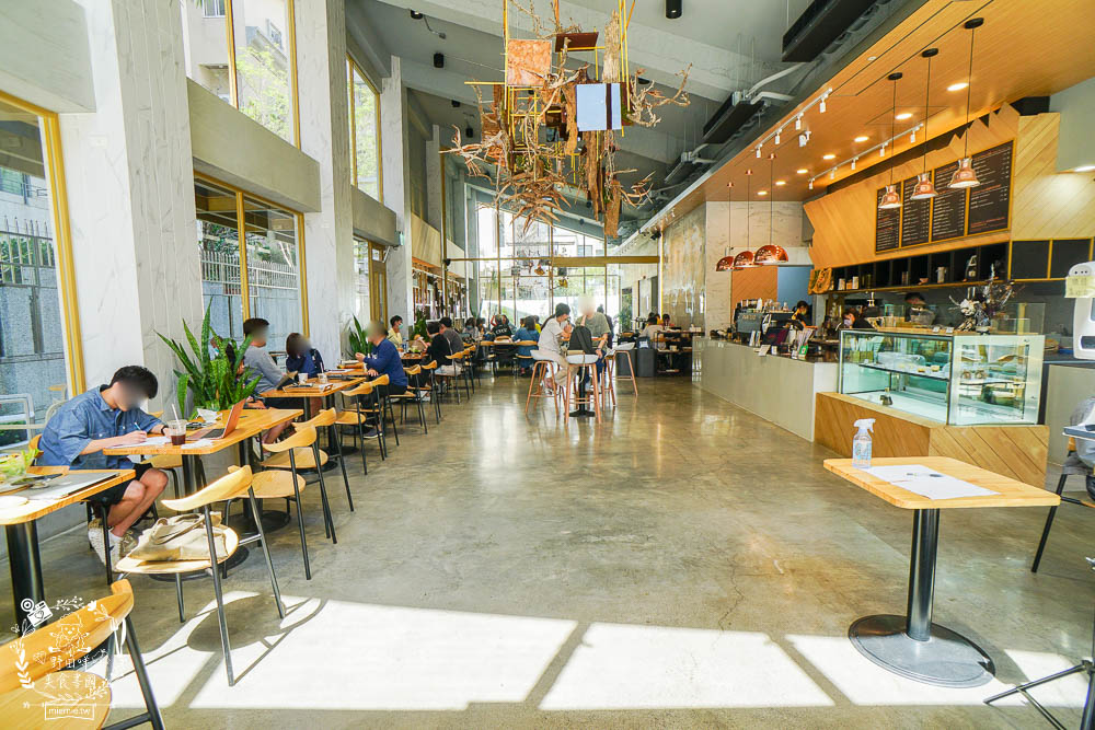 高雄[咖啡覺醒Coffee wake up美術店]美輪美奐的網美咖啡廳!輕食早午餐咖啡等超多選項!