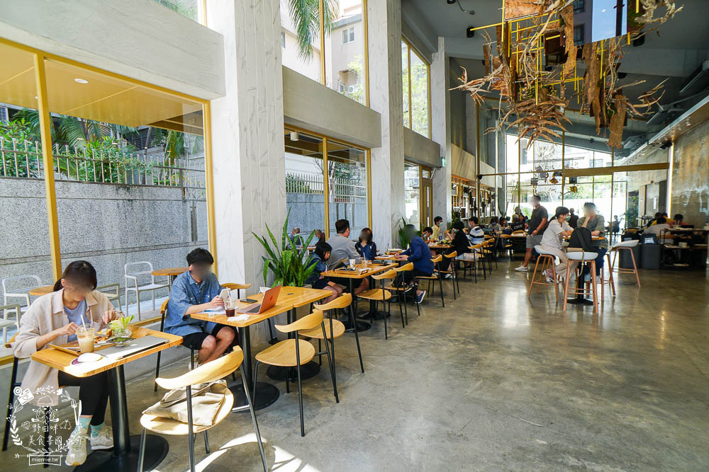 高雄[咖啡覺醒Coffee wake up美術店]美輪美奐的網美咖啡廳!輕食早午餐咖啡等超多選項!