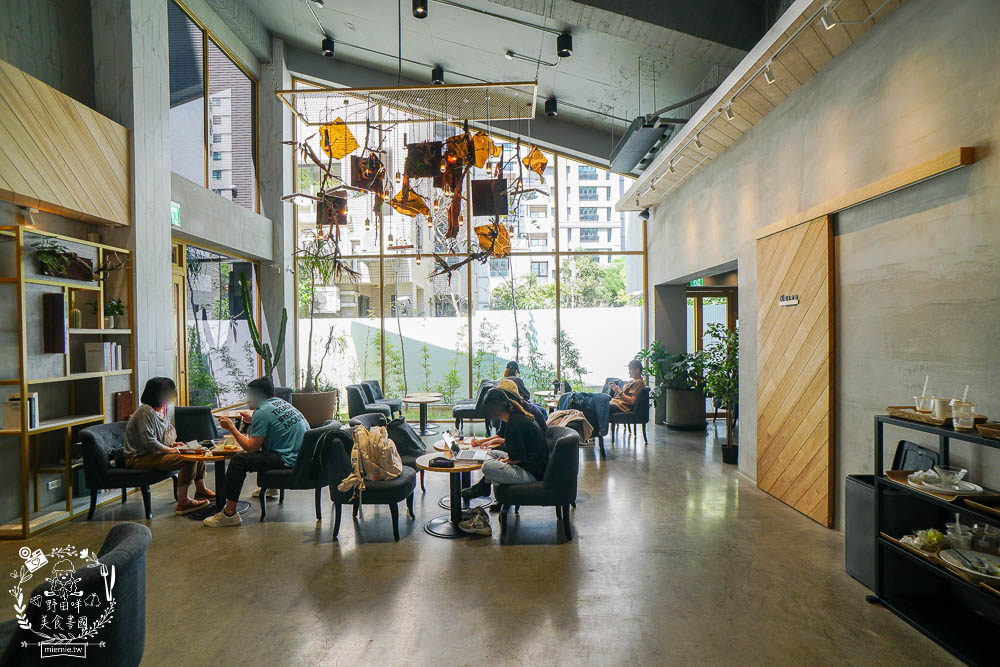 高雄[咖啡覺醒Coffee wake up美術店]美輪美奐的網美咖啡廳!輕食早午餐咖啡等超多選項!