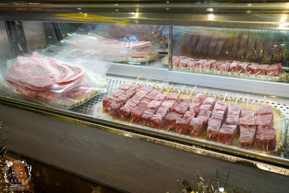 DONDONDONKI唐吉訶德高雄大立店12/7 正式開幕!一次獻出超多優惠商品給南臺灣的朋友粉絲們!日本產黑毛和牛「買1送1」