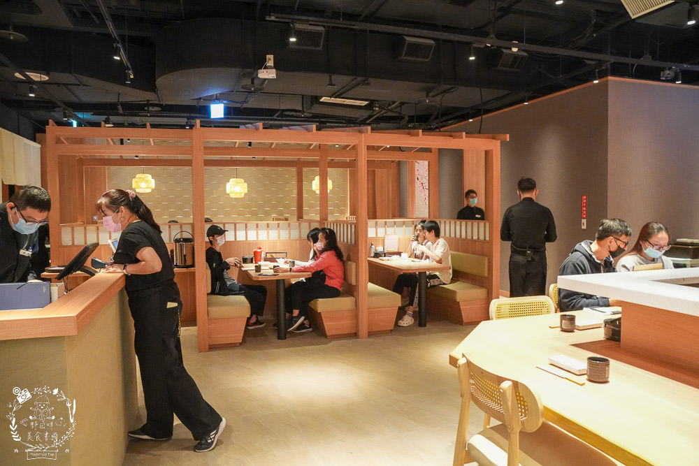 DONDONDONKI唐吉訶德高雄大立店12/7 正式開幕!一次獻出超多優惠商品給南臺灣的朋友粉絲們!日本產黑毛和牛「買1送1」