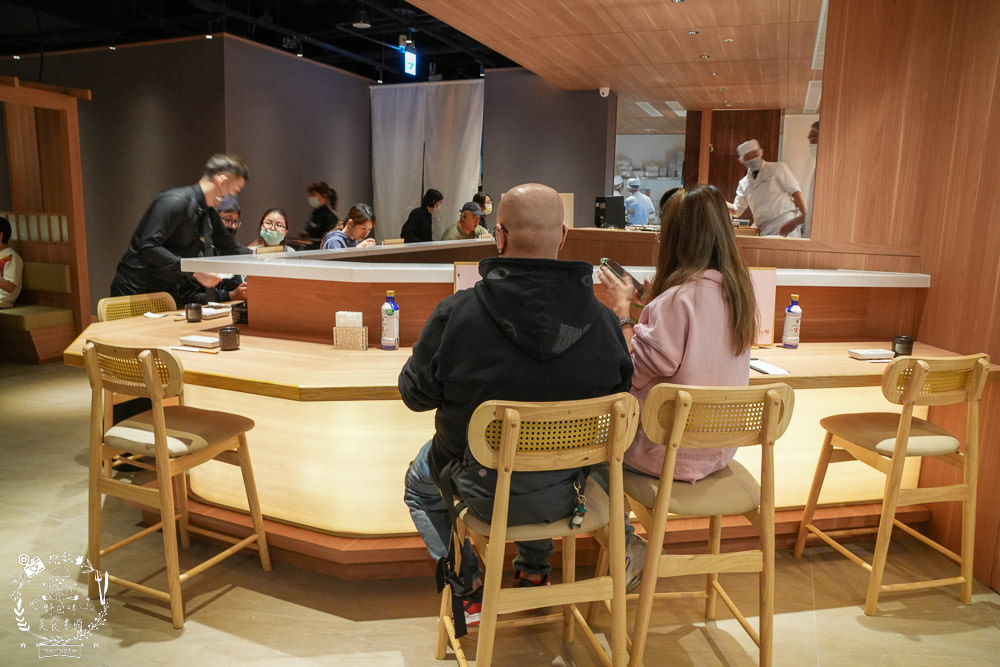 DONDONDONKI唐吉訶德高雄大立店12/7 正式開幕!一次獻出超多優惠商品給南臺灣的朋友粉絲們!日本產黑毛和牛「買1送1」