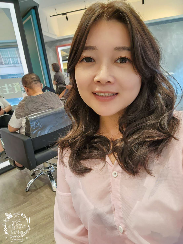 FaceColor斐絲染燙護專門店-巨蛋店!超百搭的霧焦糖色染髮素顏都好看!奕凱設計師人超級好！！