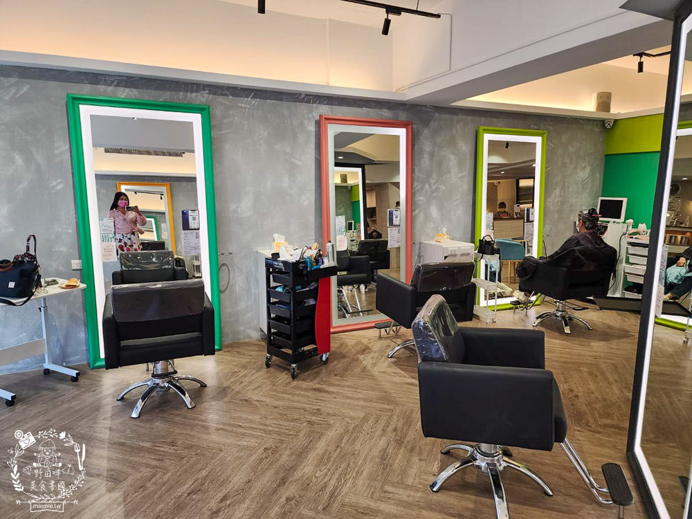 FaceColor斐絲染燙護專門店-巨蛋店!超百搭的霧焦糖色染髮素顏都好看!奕凱設計師人超級好！！