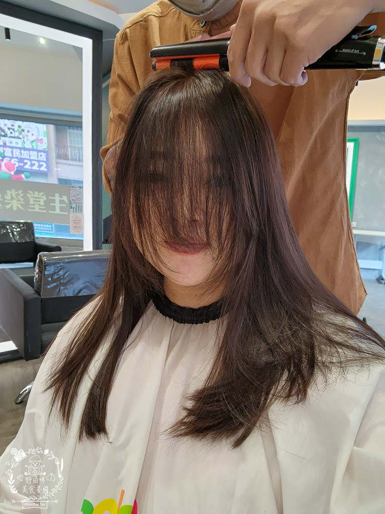 FaceColor斐絲染燙護專門店-巨蛋店!超百搭的霧焦糖色染髮素顏都好看!奕凱設計師人超級好！！