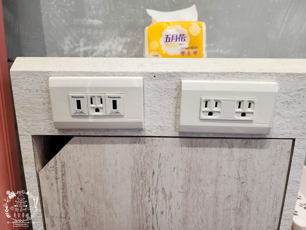 FaceColor斐絲染燙護專門店-巨蛋店!超百搭的霧焦糖色染髮素顏都好看!奕凱設計師人超級好！！