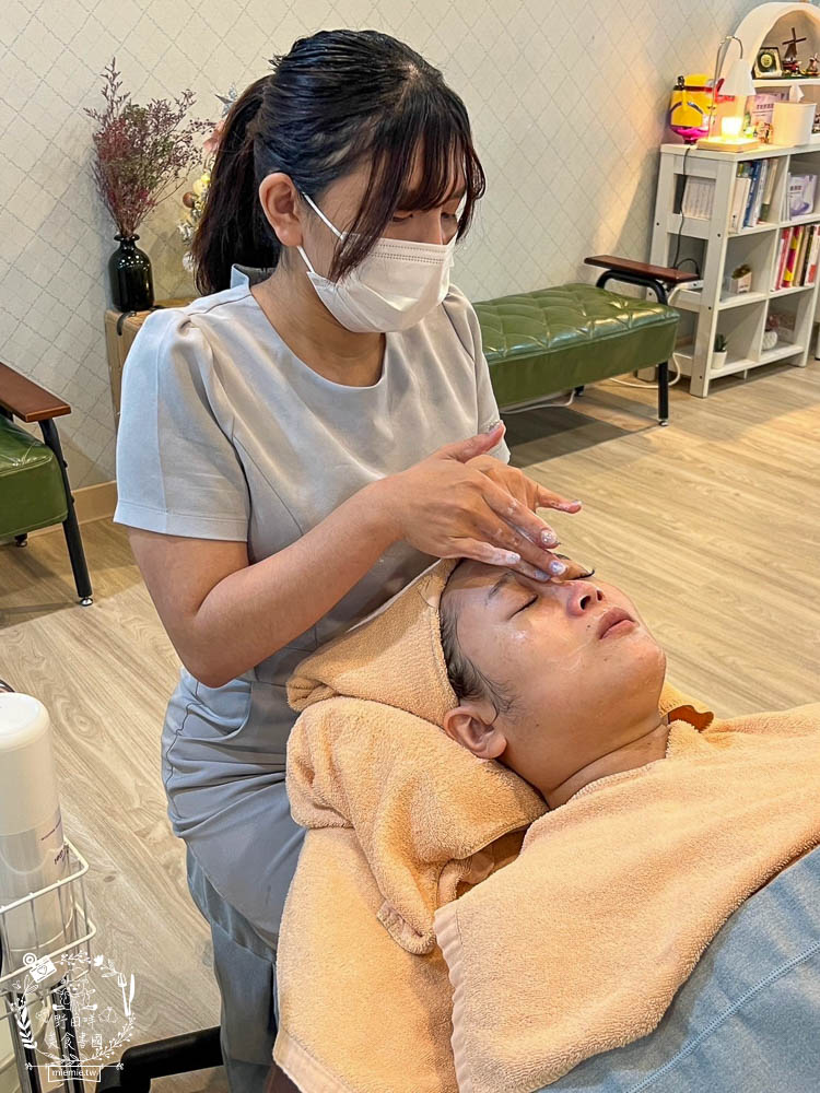 Fourmi Queen屏東店|超級紓壓的溫感按摩課程!做完臉整個美到發光?!連素顏都超有自信? - 第12張圖 Fourmi Queen屏東店|超級紓壓的溫感按摩課程!做完臉整個美到發光?!連素顏都超有自信?
