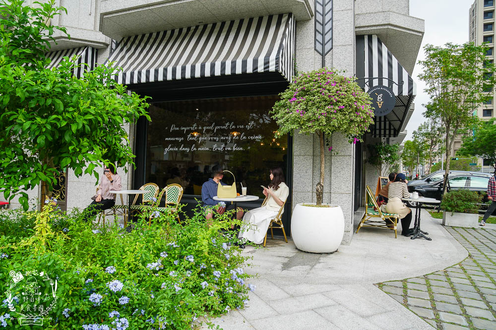 高雄[G.A. 冰淇淋La Glacerie Artisanale]彷彿走在法國的巴黎街頭?熱門IG打卡拍照點!