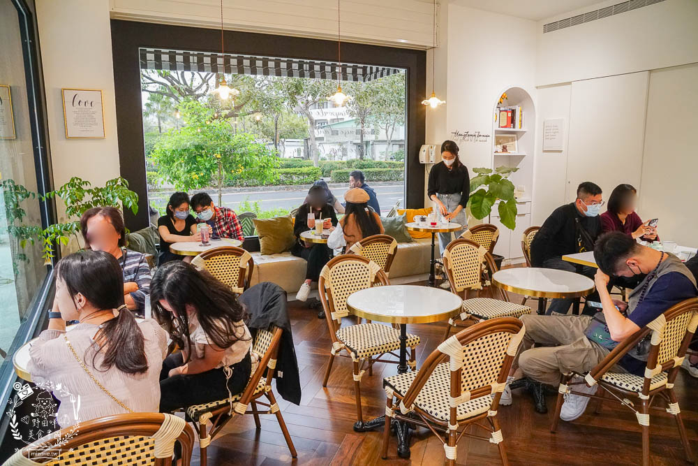 高雄[G.A. 冰淇淋La Glacerie Artisanale]彷彿走在法國的巴黎街頭?熱門IG打卡拍照點!