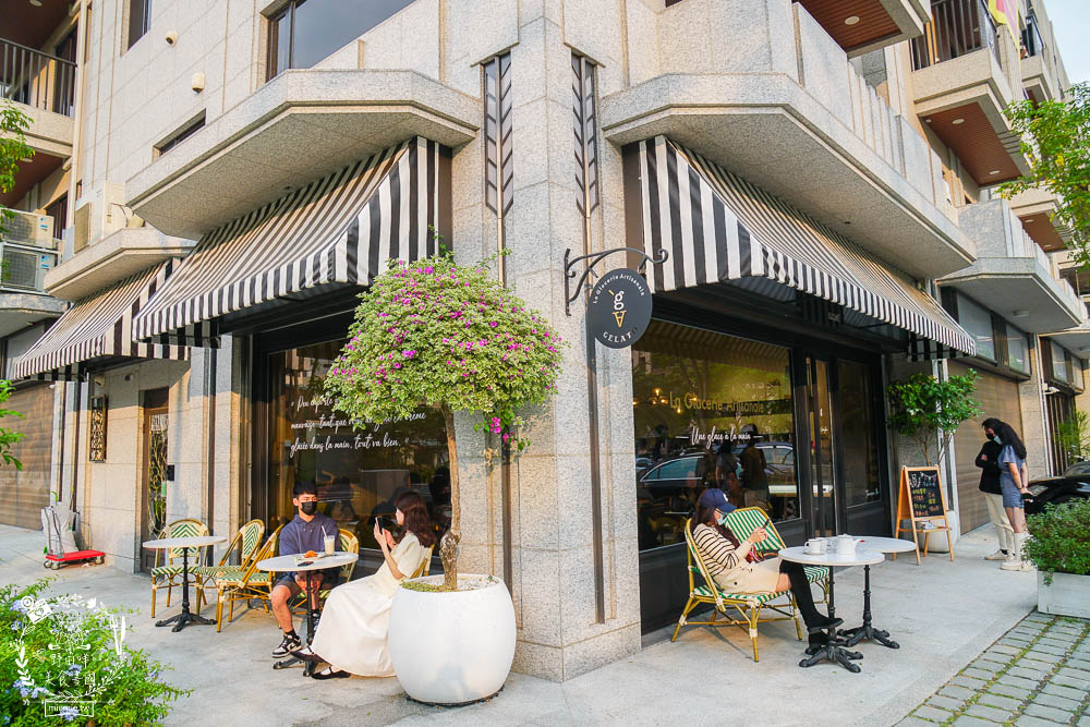 高雄[G.A. 冰淇淋La Glacerie Artisanale]彷彿走在法國的巴黎街頭?熱門IG打卡拍照點!