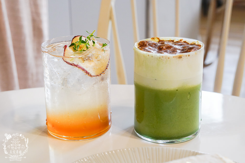 高雄[典．咖啡Grace Café]絕美北歐風熱門IG打卡網美咖啡廳!超療癒的甜點下午茶時光!裡面還有可愛店狗與喵喵?