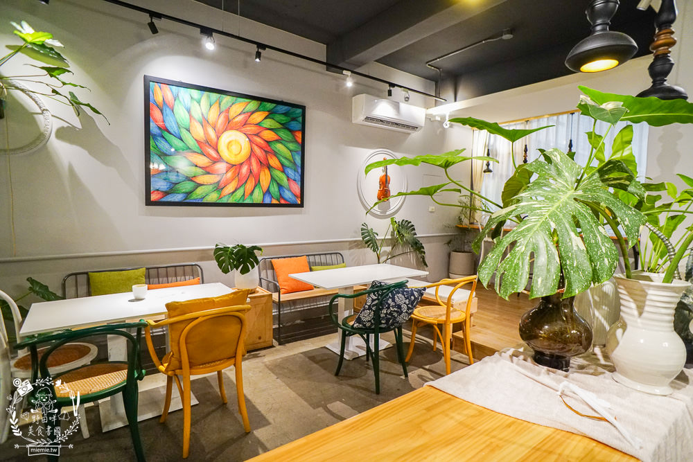 高雄[典．咖啡Grace Café]絕美北歐風熱門IG打卡網美咖啡廳!超療癒的甜點下午茶時光!裡面還有可愛店狗與喵喵?