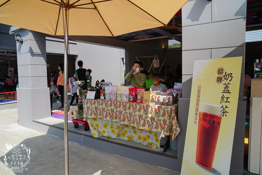 高雄景點[HOLO PARK 映像鹽埕]穿越時空到老鹽埕!360度沉浸式球幕飛行影廳+270度5D全息舞臺劇院