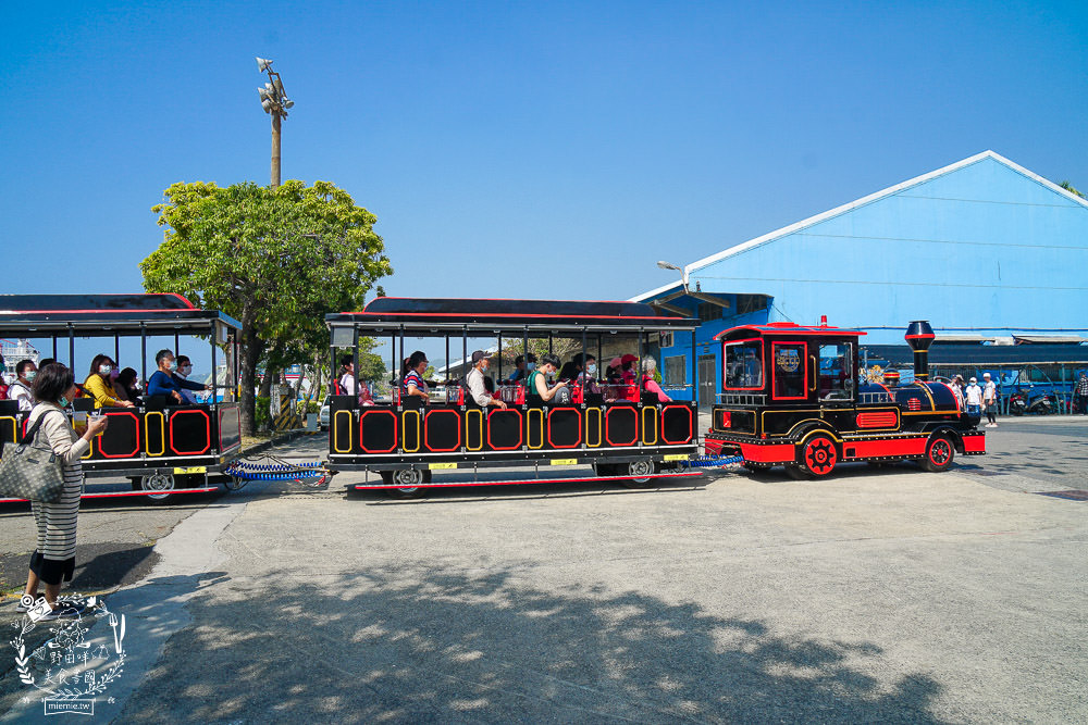 高雄景點[HOLO PARK 映像鹽埕]穿越時空到老鹽埕!360度沉浸式球幕飛行影廳+270度5D全息舞臺劇院