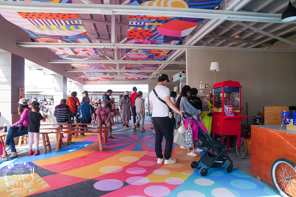 高雄景點[HOLO PARK 映像鹽埕]穿越時空到老鹽埕!360度沉浸式球幕飛行影廳+270度5D全息舞臺劇院