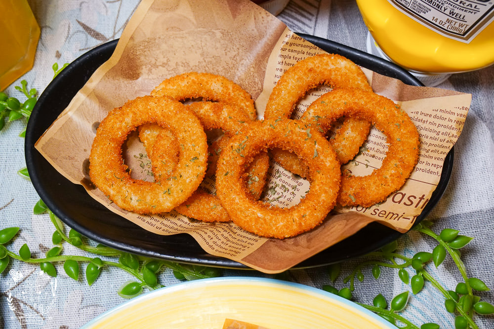 高雄漢堡推薦[It’s Me 複合式餐飲]人氣雙層花生起司豬肉堡厚實必點!居然還有飲料喝到飽!