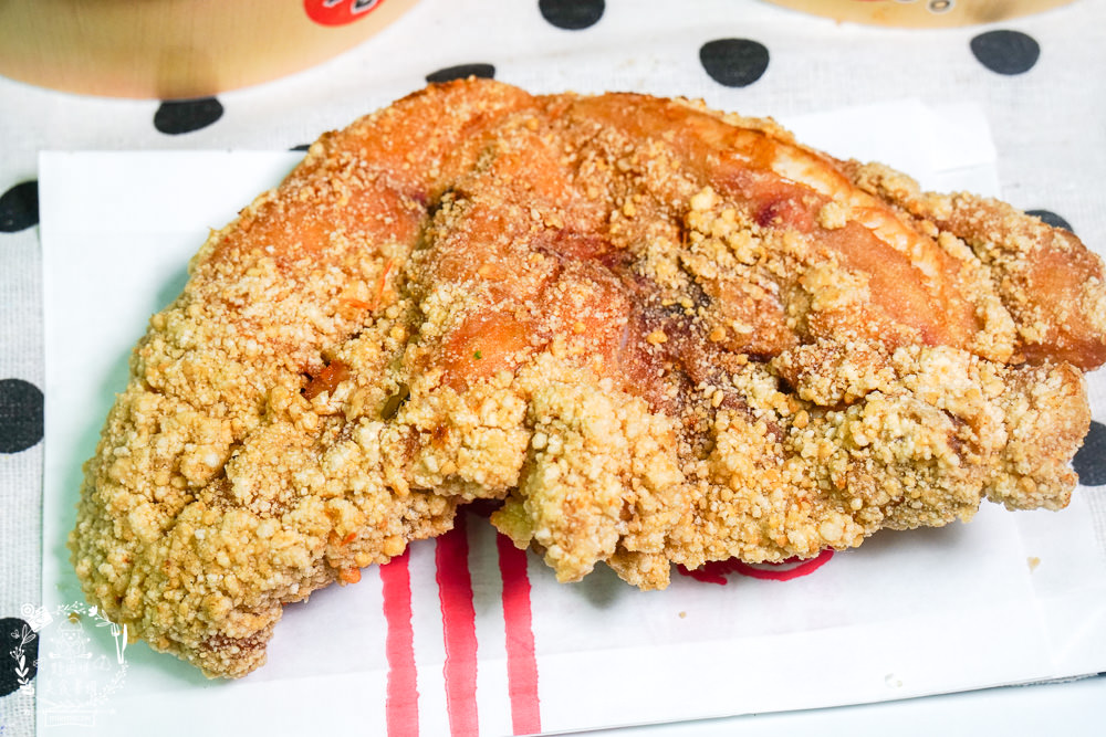 高雄鹽酥雞推薦[LILICOCO 鹽酥雞]成立於1993年的超人氣老字號鹽酥雞!藝人陳立農從小吃到大的好滋味!