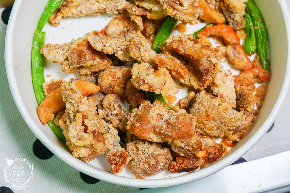 高雄鹽酥雞推薦[LILICOCO 鹽酥雞]成立於1993年的超人氣老字號鹽酥雞!藝人陳立農從小吃到大的好滋味!