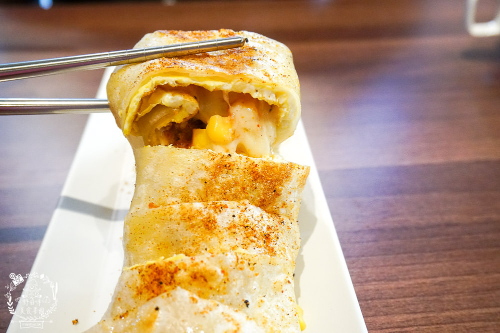 高雄Lane 28早午餐文龍店|華鳳特區超人氣早午餐!磚塊厚片蛋餅貝果都超有特色der~