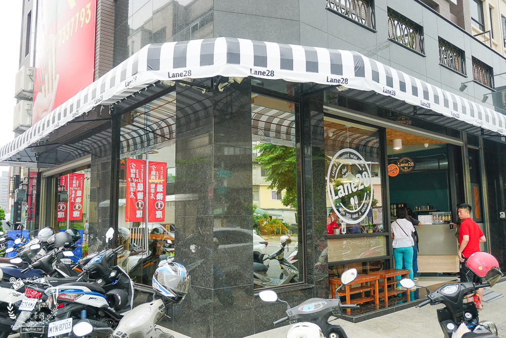 高雄Lane 28早午餐文龍店|華鳳特區超人氣早午餐!磚塊厚片蛋餅貝果都超有特色der~