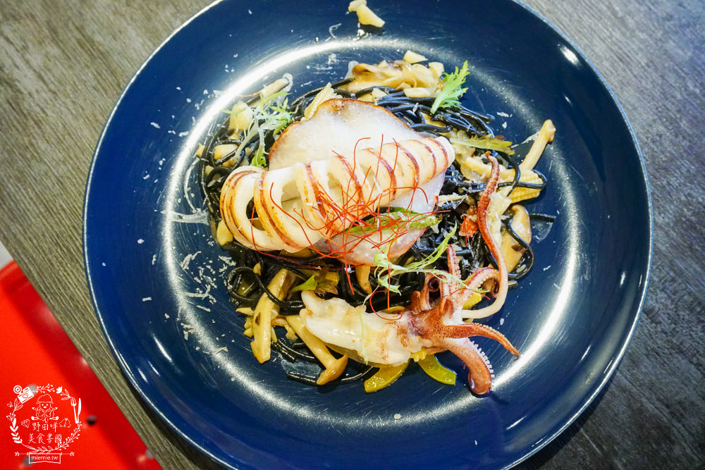 高雄Lé Eat 義法倉廚|華鳳特區的工業風義大利麵!松露奶油燉飯滋味超迷人!餐廳裝潢精緻唯美! - 第36張圖 高雄Lé Eat 義法倉廚|華鳳特區的工業風義大利麵!松露奶油燉飯滋味超迷人!餐廳裝潢精緻唯美!