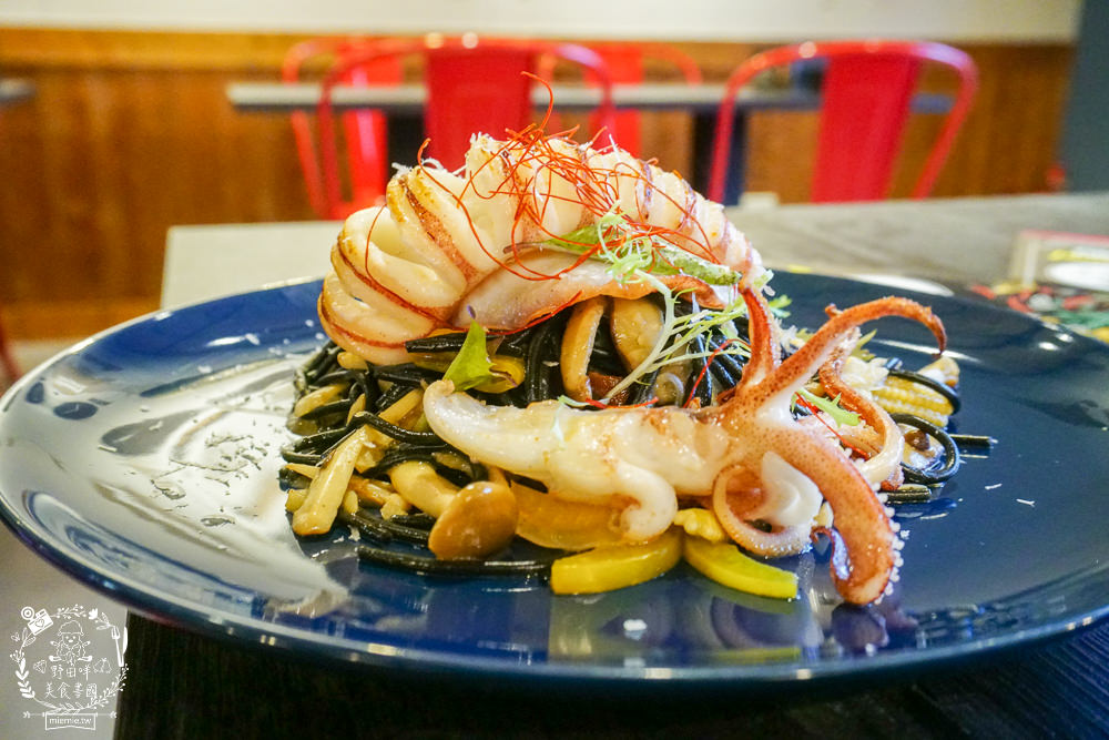 高雄Lé Eat 義法倉廚|華鳳特區的工業風義大利麵!松露奶油燉飯滋味超迷人!餐廳裝潢精緻唯美! - 第37張圖 高雄Lé Eat 義法倉廚|華鳳特區的工業風義大利麵!松露奶油燉飯滋味超迷人!餐廳裝潢精緻唯美!