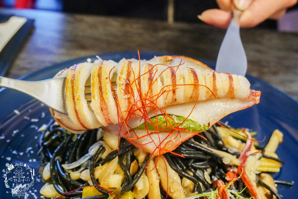 高雄Lé Eat 義法倉廚|華鳳特區的工業風義大利麵!松露奶油燉飯滋味超迷人!餐廳裝潢精緻唯美! - 第38張圖 高雄Lé Eat 義法倉廚|華鳳特區的工業風義大利麵!松露奶油燉飯滋味超迷人!餐廳裝潢精緻唯美!