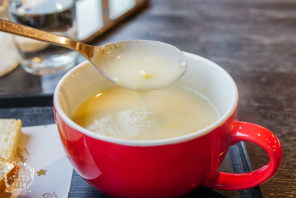 高雄Lé Eat 義法倉廚|華鳳特區的工業風義大利麵!松露奶油燉飯滋味超迷人!餐廳裝潢精緻唯美! - 第25張圖 高雄Lé Eat 義法倉廚|華鳳特區的工業風義大利麵!松露奶油燉飯滋味超迷人!餐廳裝潢精緻唯美!