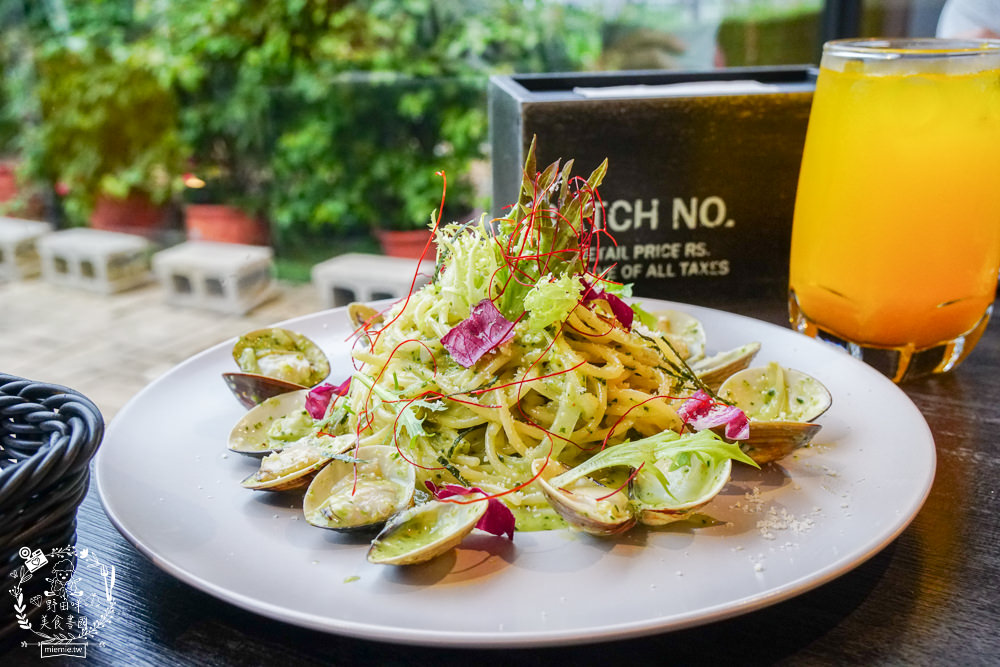 高雄Lé Eat 義法倉廚|華鳳特區的工業風義大利麵!松露奶油燉飯滋味超迷人!餐廳裝潢精緻唯美! - 第8張圖 高雄Lé Eat 義法倉廚|華鳳特區的工業風義大利麵!松露奶油燉飯滋味超迷人!餐廳裝潢精緻唯美!