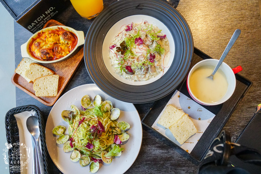 高雄Lé Eat 義法倉廚|華鳳特區的工業風義大利麵!松露奶油燉飯滋味超迷人!餐廳裝潢精緻唯美! - 第7張圖 高雄Lé Eat 義法倉廚|華鳳特區的工業風義大利麵!松露奶油燉飯滋味超迷人!餐廳裝潢精緻唯美!