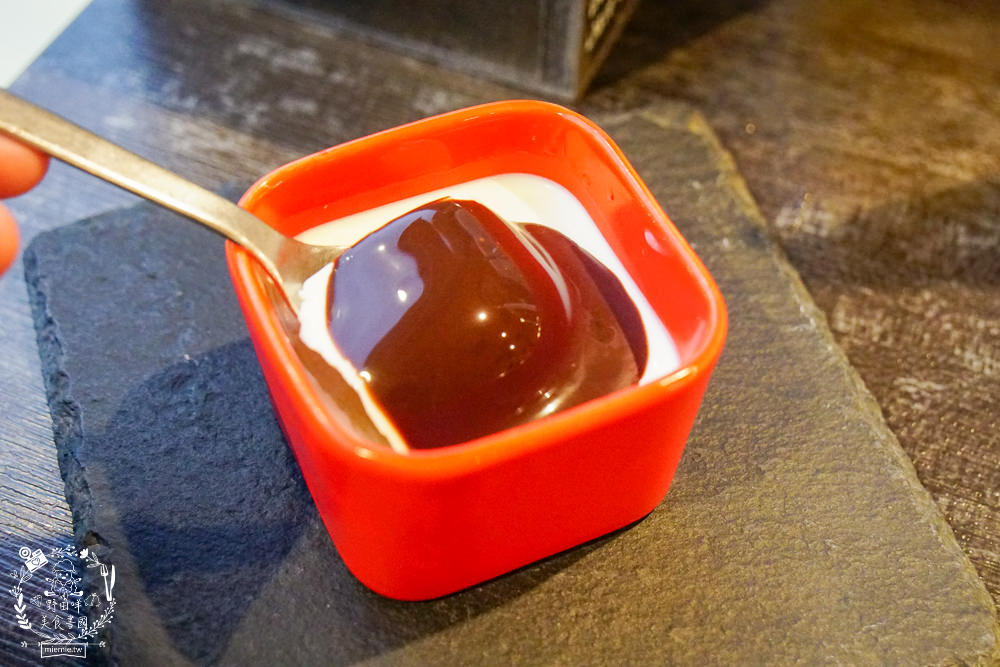 高雄Lé Eat 義法倉廚|華鳳特區的工業風義大利麵!松露奶油燉飯滋味超迷人!餐廳裝潢精緻唯美! - 第28張圖 高雄Lé Eat 義法倉廚|華鳳特區的工業風義大利麵!松露奶油燉飯滋味超迷人!餐廳裝潢精緻唯美!