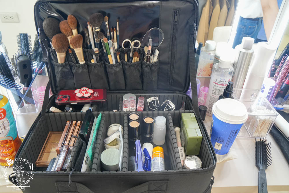 台南形象證件照推薦!LionFu攝影獅!超快速的證件形象照可以現拍現拿?專業精緻的妝髮超級美! - 第9張圖 台南形象證件照推薦!LionFu攝影獅!超快速的證件形象照可以現拍現拿?專業精緻的妝髮超級美!