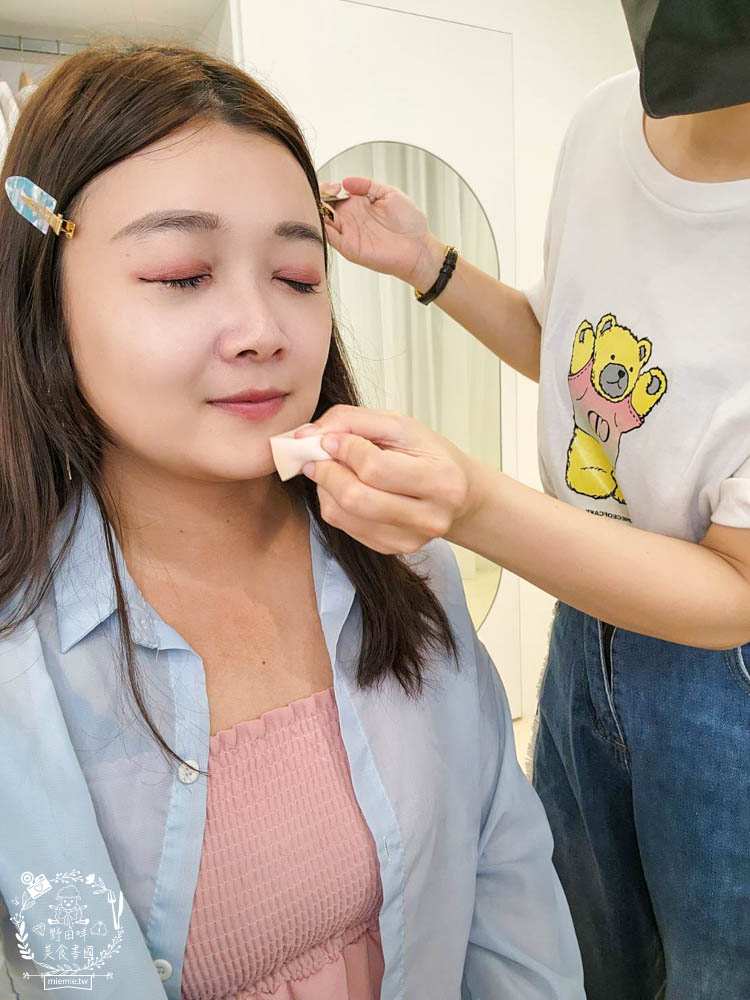 台南形象證件照推薦!LionFu攝影獅!超快速的證件形象照可以現拍現拿?專業精緻的妝髮超級美! - 第18張圖 台南形象證件照推薦!LionFu攝影獅!超快速的證件形象照可以現拍現拿?專業精緻的妝髮超級美!