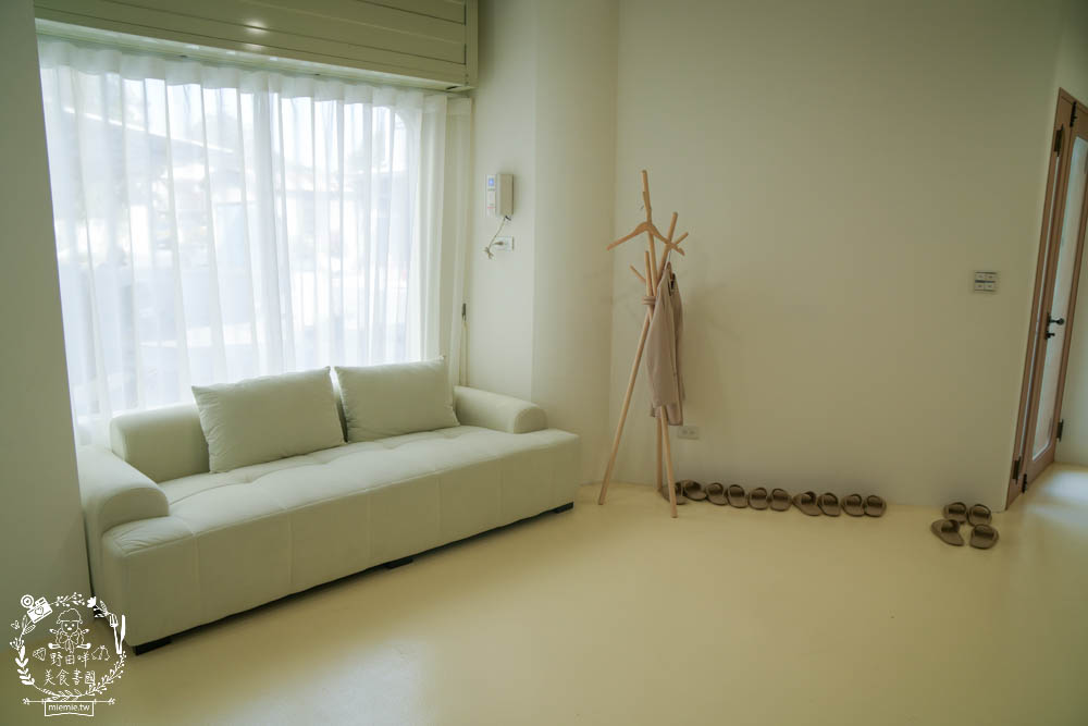 台南形象證件照推薦!LionFu攝影獅!超快速的證件形象照可以現拍現拿?專業精緻的妝髮超級美! - 第3張圖 台南形象證件照推薦!LionFu攝影獅!超快速的證件形象照可以現拍現拿?專業精緻的妝髮超級美!