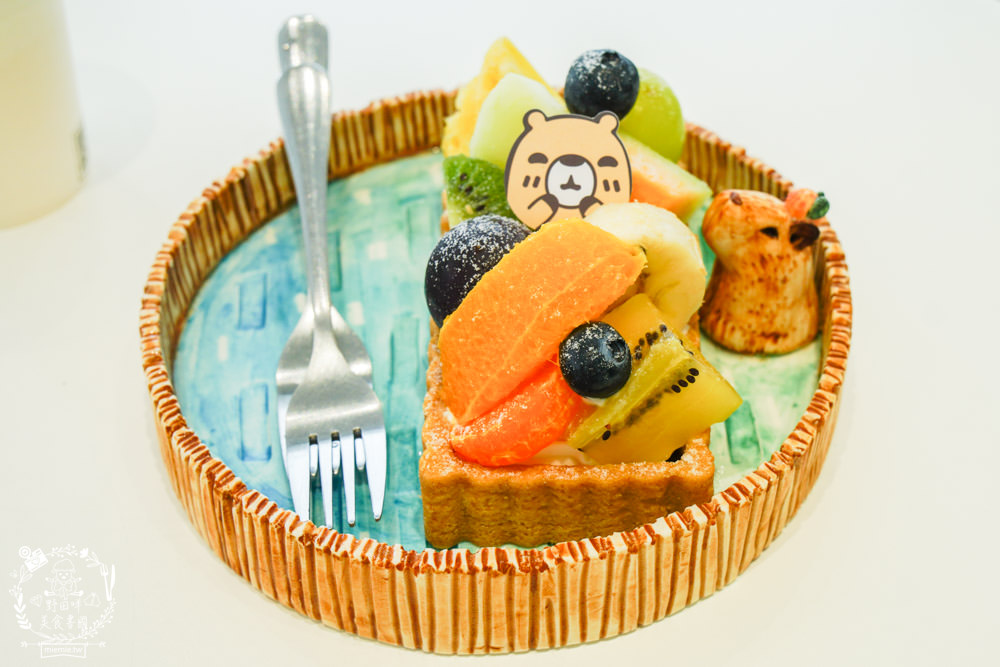 台南超人氣水豚甜點店[MOGU KABI 夏威夷豆塔專賣店]超多隻可愛水豚居然還有餵食秀!繽紛水果塔美味又好拍?
