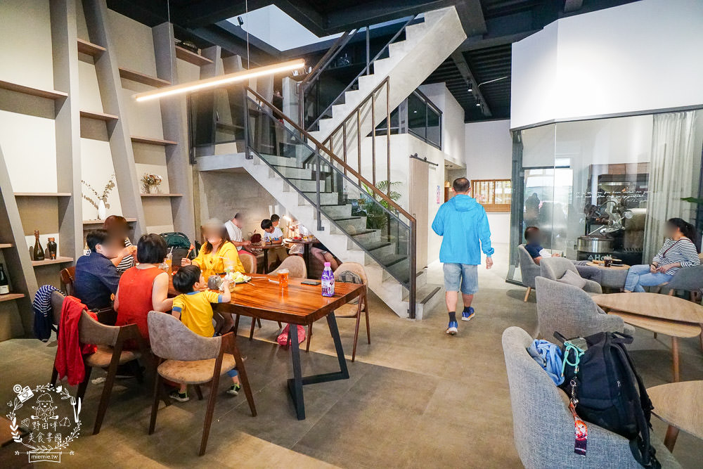 高雄咖啡廳推薦!My Daily Beverage.Co日常咖啡!攤車起家的超隱藏版文青鳳山咖啡店!華鳳特區輕食甜點咖啡館~