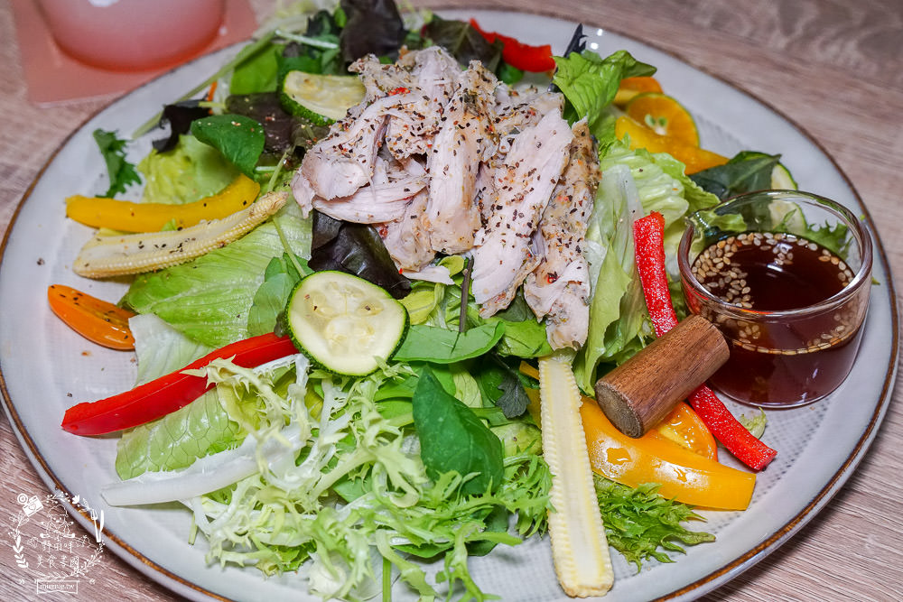 高雄咖啡廳推薦!My Daily Beverage.Co日常咖啡!攤車起家的超隱藏版文青鳳山咖啡店!華鳳特區輕食甜點咖啡館~