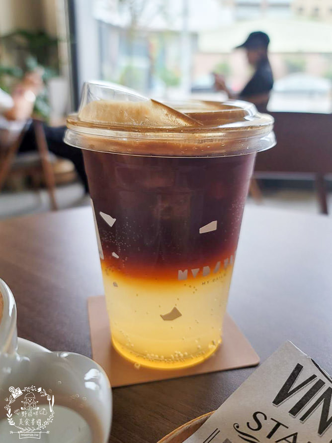 高雄咖啡廳推薦!My Daily Beverage.Co日常咖啡!攤車起家的超隱藏版文青鳳山咖啡店!華鳳特區輕食甜點咖啡館~