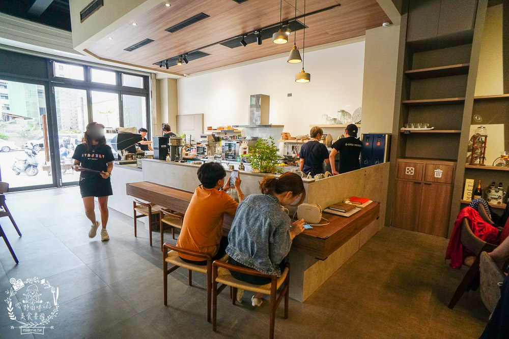 高雄咖啡廳推薦!My Daily Beverage.Co日常咖啡!攤車起家的超隱藏版文青鳳山咖啡店!華鳳特區輕食甜點咖啡館~