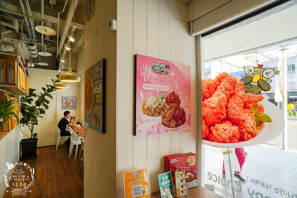 NENE CHICKEN韓國炸雞來高雄囉!不用出國就能品嘗到口味繽紛的炸雞!韓妞們的愛店~ - 第13張圖 NENE CHICKEN韓國炸雞來高雄囉!不用出國就能品嘗到口味繽紛的炸雞!韓妞們的愛店~