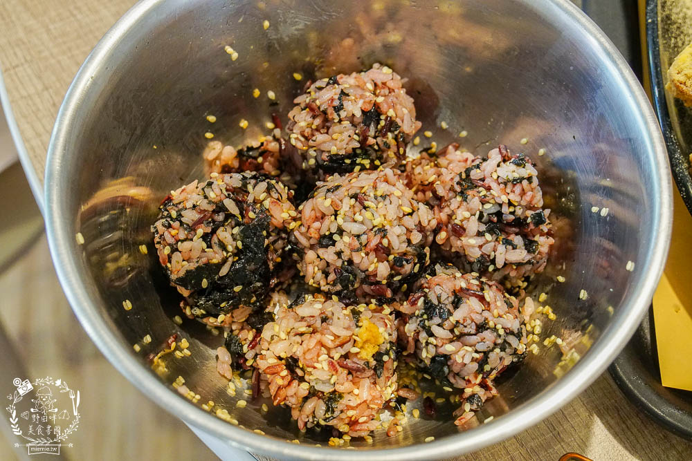 NENE CHICKEN韓國炸雞來高雄囉!不用出國就能品嘗到口味繽紛的炸雞!韓妞們的愛店~ - 第39張圖 NENE CHICKEN韓國炸雞來高雄囉!不用出國就能品嘗到口味繽紛的炸雞!韓妞們的愛店~