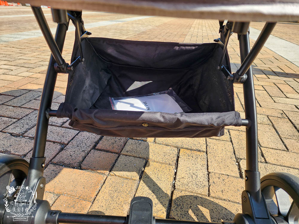 NiPet樂特派T100分離式寵物推車|分離式提籃設計可承重30公斤!單手收車快拆分離!附2側安全扣環寵物不掙脫 - 第12張圖 NiPet樂特派T100分離式寵物推車|分離式提籃設計可承重30公斤!單手收車快拆分離!附2側安全扣環寵物不掙脫