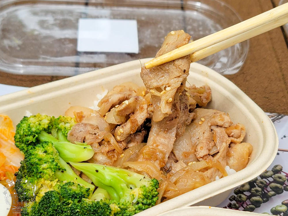 高雄Oh!Yaki 精緻燒肉吃到飽推出外帶燒肉便當囉!自取8折優惠送味噌湯,三公里內免費外送