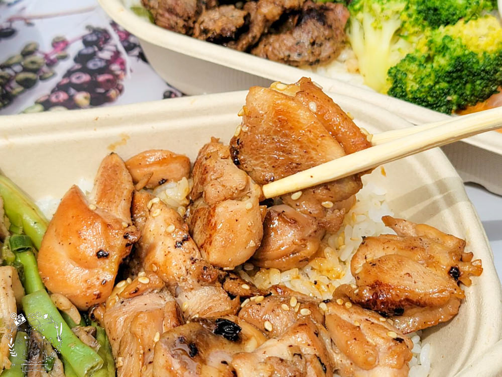 高雄Oh!Yaki 精緻燒肉吃到飽推出外帶燒肉便當囉!自取8折優惠送味噌湯,三公里內免費外送