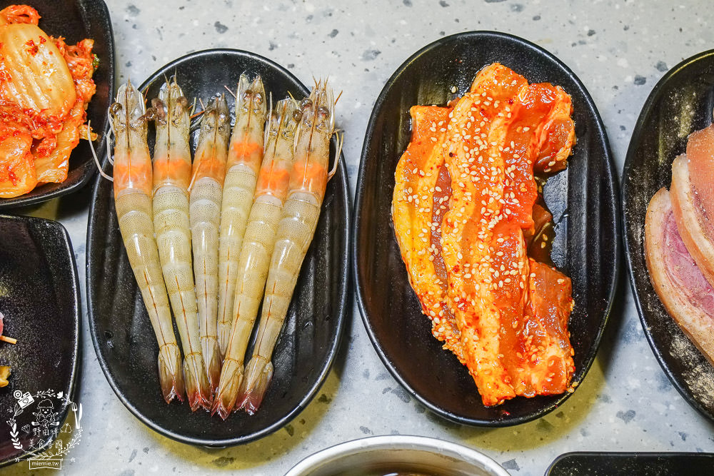 Oh Yaki 精緻燒肉吃到飽(澄清店)文山特區燒肉吃到飽!超夢幻的人氣燒烤餐廳!超過21點啤酒免費暢飲!