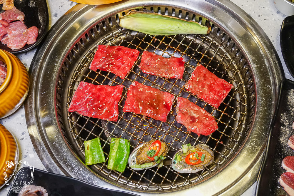 Oh Yaki 精緻燒肉吃到飽(澄清店)文山特區燒肉吃到飽!超夢幻的人氣燒烤餐廳!超過21點啤酒免費暢飲!