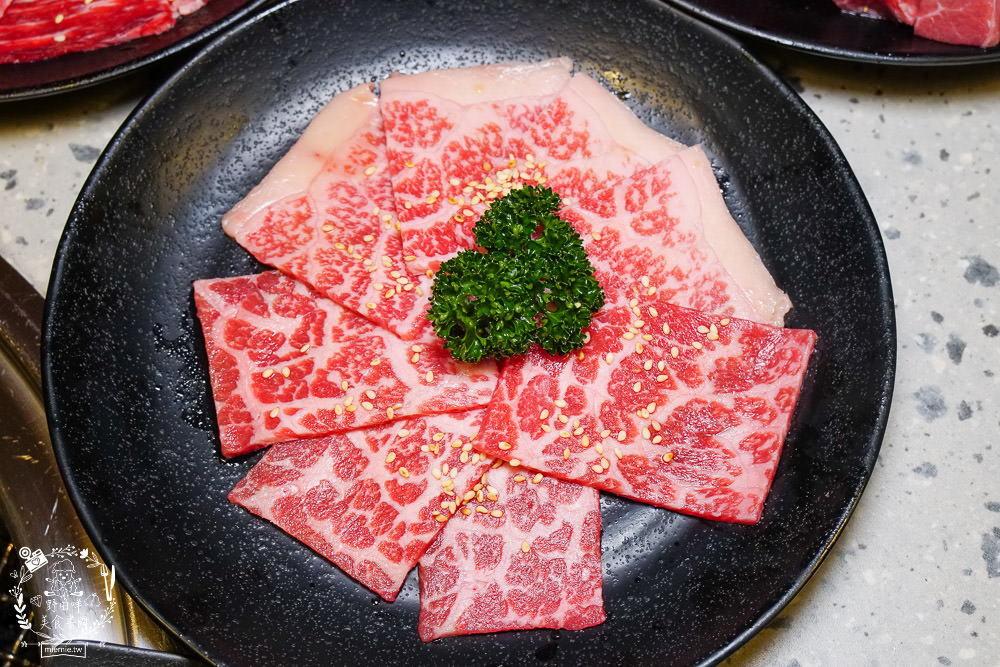 高雄[Oh!Yaki燒肉吃到飽]霸氣升級M9和牛+天使紅蝦+金鑽大蝦痛風爽爽吃⁉️超過21點啤酒無限暢飲⁉️