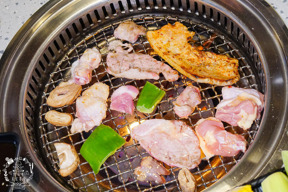 高雄[Oh!Yaki燒肉吃到飽]霸氣升級M9和牛+天使紅蝦+金鑽大蝦痛風爽爽吃⁉️超過21點啤酒無限暢飲⁉️